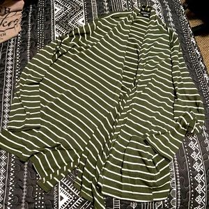 Dark green and white drape cotton top